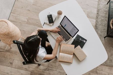 Guía completa para conseguir tu primer trabajo en tecnología